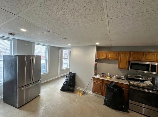 33 Providence St, Unit 33 Providence St, Worcester, MA 01604 UNIT #1, Unit 33 Providence St, Worcester, MA 01604 UNIT #1