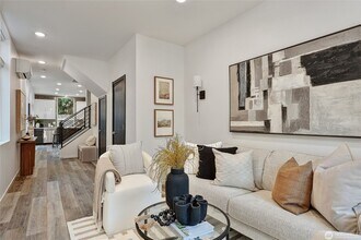 2045 NW 63rd St in Seattle, WA - Building Photo - Building Photo