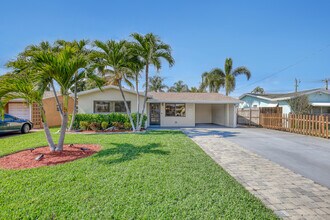 1210 Skylark Ln in Lantana, FL - Building Photo - Building Photo