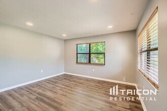 348 Barbara Cir in Belleair, FL - Building Photo - Building Photo