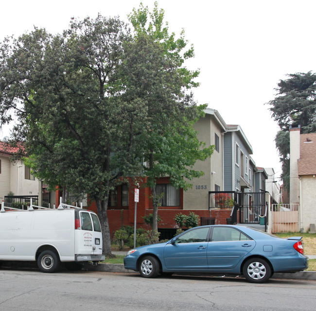 1053 Linden Ave in Glendale, CA - Building Photo - Building Photo