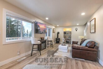 568 Tyner Way in Incline Village, NV - Building Photo - Building Photo