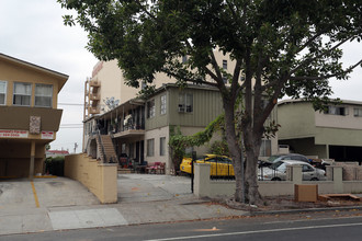 Oxford Apartments in Los Angeles, CA - Building Photo - Primary Photo