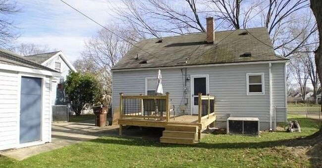 1153 Farmington Rd in Garden City, MI - Building Photo - Building Photo