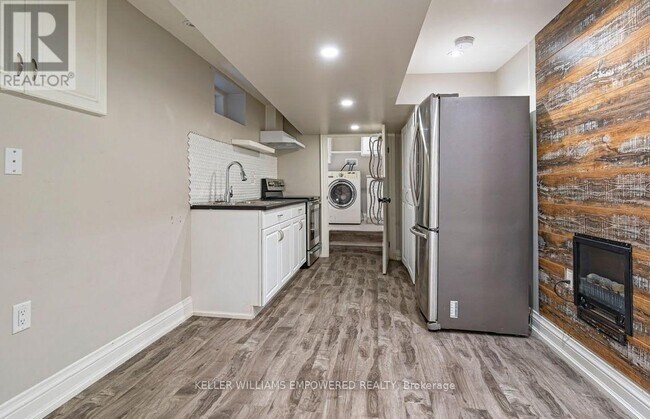 583 Old Weston Rd in Toronto, ON - Building Photo - Building Photo