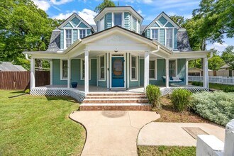 1223 Cecelia St in Taylor, TX - Building Photo - Building Photo