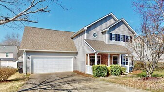 447 Fawnbrook Ln in Gastonia, NC - Building Photo