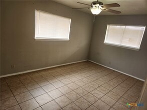 1802 Avenue H  A Ave in Temple, TX - Building Photo - Building Photo