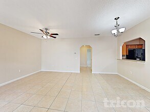 5555 Village Pond Cir in Jacksonville, FL - Building Photo - Building Photo