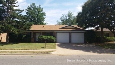 4805 61st St in Lubbock, TX - Building Photo - Building Photo