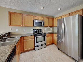 1907 Seatonham St in Winter Garden, FL - Building Photo - Building Photo