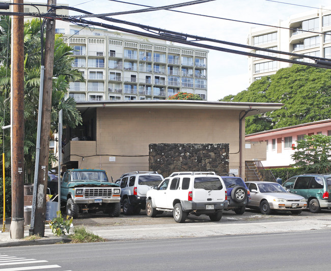 1555 Wilder Ave in Honolulu, HI - Building Photo - Building Photo