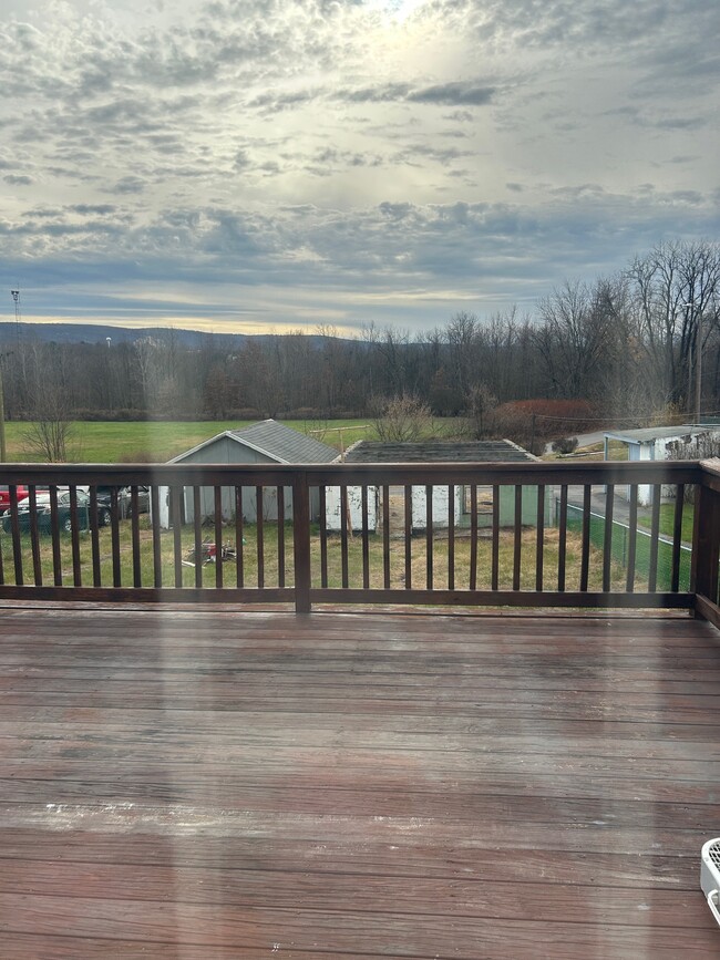 63 Miner St, Unit 63 miner in Hudson, PA - Foto de edificio - Building Photo