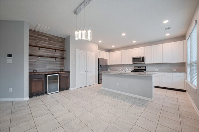 property at 5011 Pine Ridge Knoll Ct