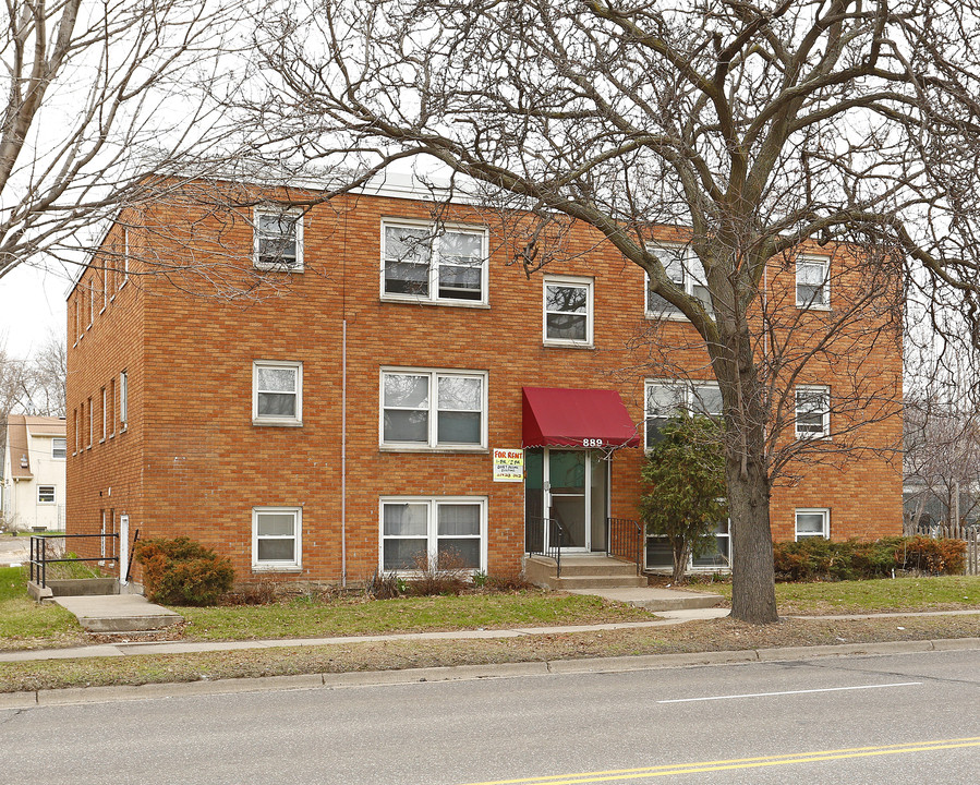 889 Maryland Ave E in St. Paul, MN - Foto de edificio