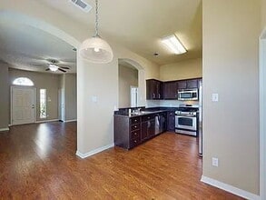 2024 Mountain Wind Loop in Bryan, TX - Building Photo - Building Photo