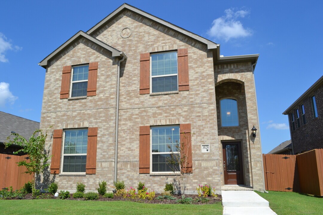 3020 Buckthorn St in Heartland, TX - Building Photo