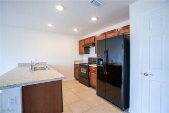 2927 NW 4th Pl in Cape Coral, FL - Building Photo - Building Photo