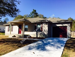 145 Lonnie Jack Dr in Crestview, FL - Foto de edificio - Building Photo