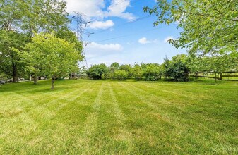 2565 Carriagegate Ln in Maineville, OH - Building Photo - Building Photo