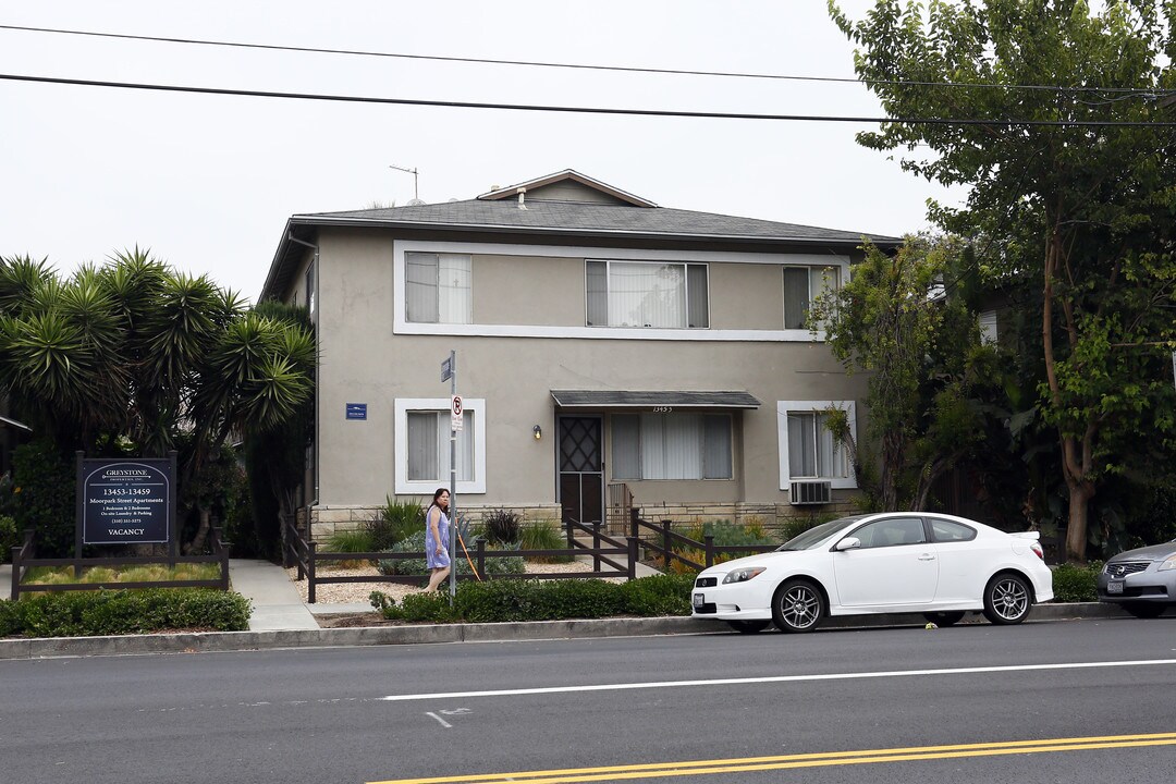 Moorpark Street Apartments in Sherman Oaks, CA - Building Photo