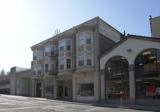 2112-2114 Addison St in Berkeley, CA - Foto de edificio - Building Photo