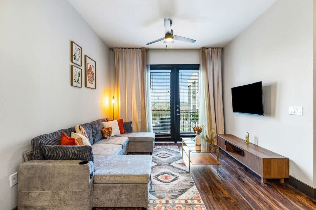 9127 Research Blvd in Austin, TX - Foto de edificio