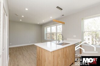 1857 N Whipple St in Chicago, IL - Building Photo - Building Photo
