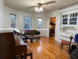 4 High St, Unit 1 in Somerville, MA - Building Photo