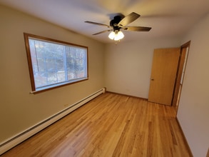 701 Lake St in Antioch, IL - Foto de edificio - Building Photo
