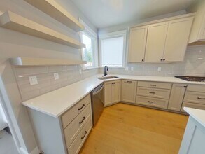 1565 Alsea Dr in Eugene, OR - Building Photo - Building Photo