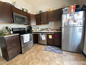 172 Bigelow St in Boston, MA - Foto de edificio - Building Photo