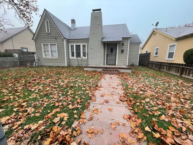 property at 321 6th St