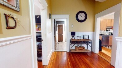 9 Bower St, Unit 1 in Medford, MA - Building Photo - Building Photo