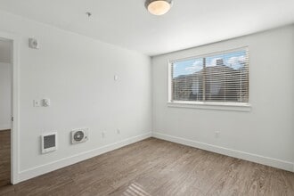 The Ripple Apartments in Portland, OR - Foto de edificio - Building Photo