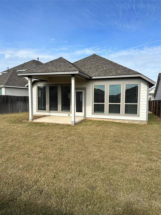 136 Los Olives Ln in Liberty Hill, TX - Building Photo - Building Photo