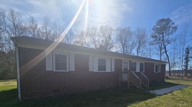 13184 Longevity Rd in Stony Creek, VA - Building Photo - Building Photo