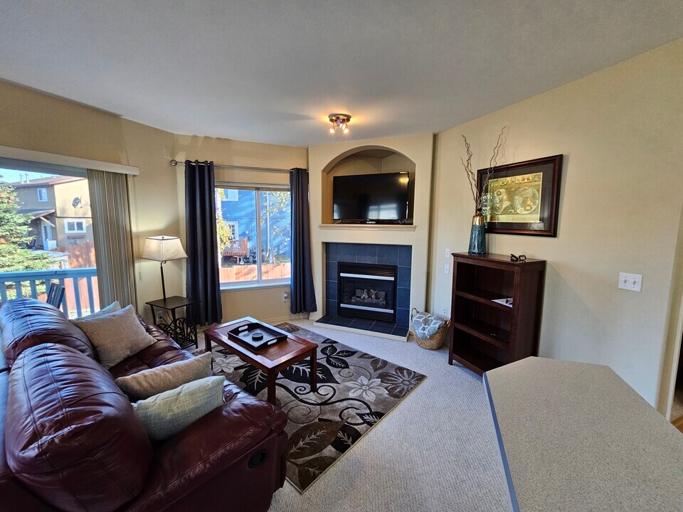 3030 Lore Rd, Unit 3030 Lore Road B2 in Anchorage, AK - Foto de edificio