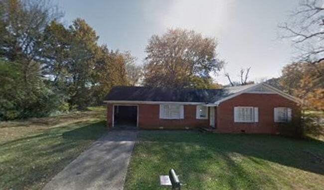 property at 1704 Central St