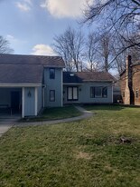 10136 Fair Rd in Strongsville, OH - Building Photo