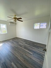 6131-33 W Manor Dr in La Mesa, CA - Building Photo - Building Photo