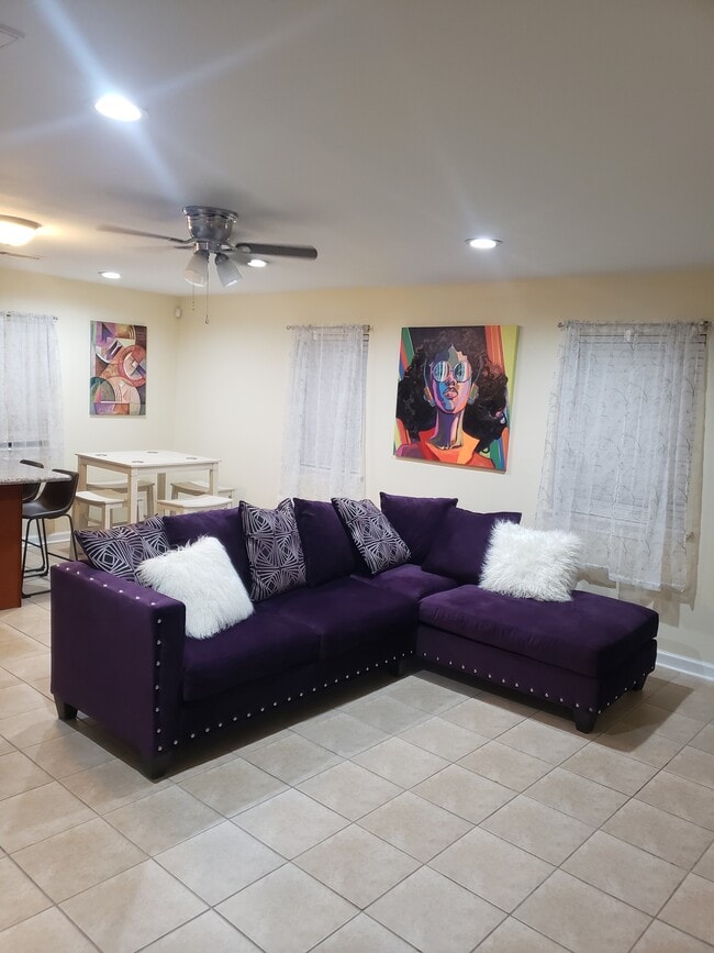 1735 King Dr, Unit Apartment