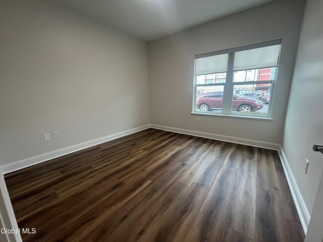 60 Weibel Ave in Saratoga Springs, NY - Building Photo - Building Photo