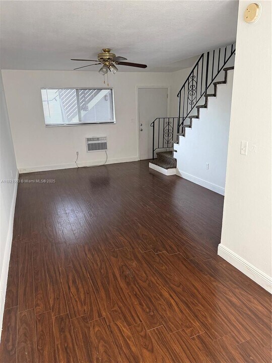 180 NE 71st St in Miami, FL - Building Photo