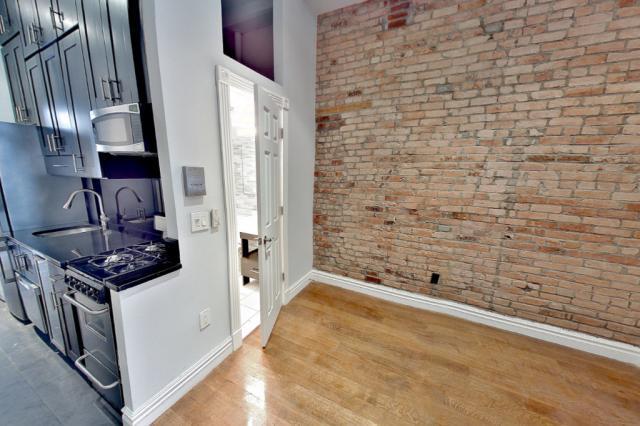 424 W 51st St in New York, NY - Building Photo - Building Photo