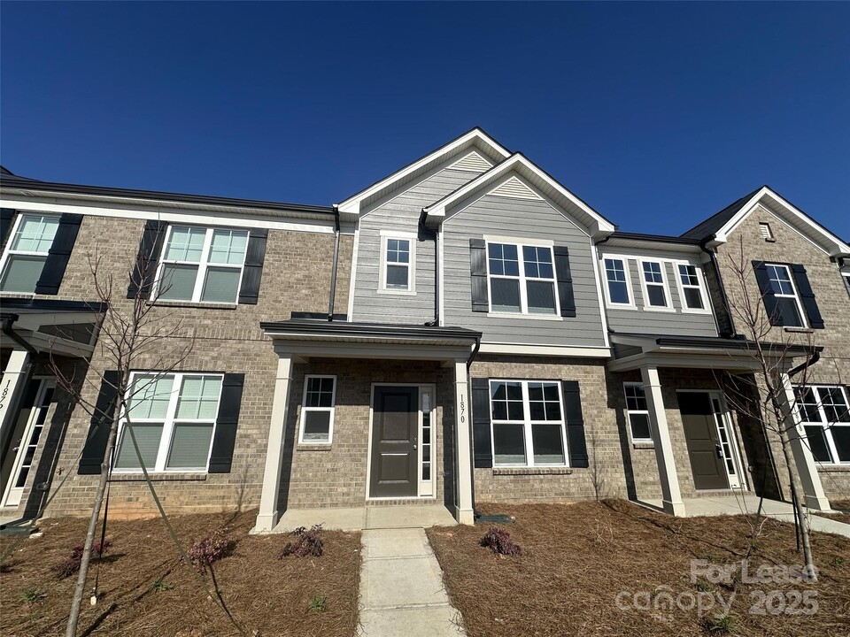 1870 Teachers House Rd in Concord, NC - Building Photo