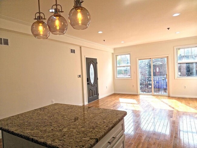 189 Terrace Ave, Unit 1