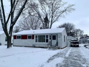 1190 9th St in Green Bay, WI - Foto de edificio - Building Photo