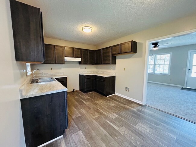 404 A Poplar St in Asheboro, NC - Building Photo - Building Photo