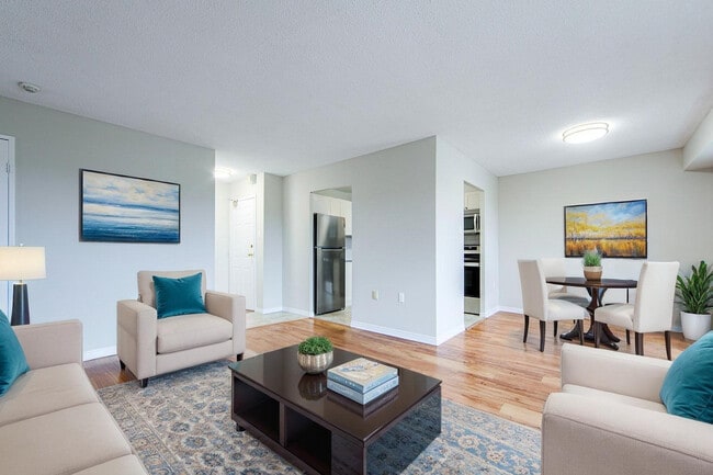 Pier 100 Apartments in Sarnia, ON - Building Photo - Building Photo